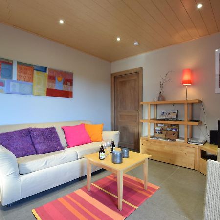 בסטון Peaceful Cottage In Ardennes With Private Terrace מראה חיצוני תמונה