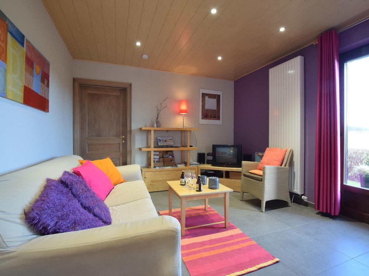 בסטון Peaceful Cottage In Ardennes With Private Terrace מראה חיצוני תמונה