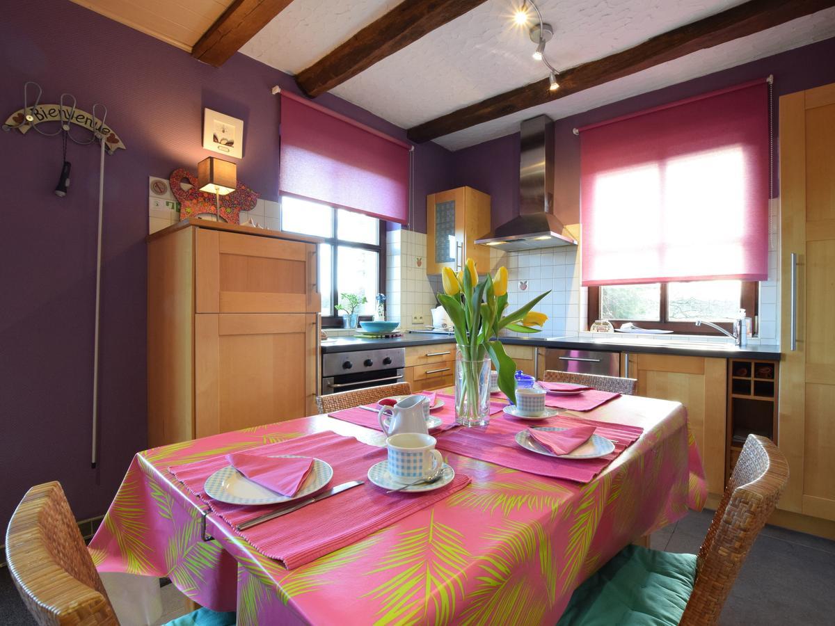 בסטון Peaceful Cottage In Ardennes With Private Terrace מראה חיצוני תמונה
