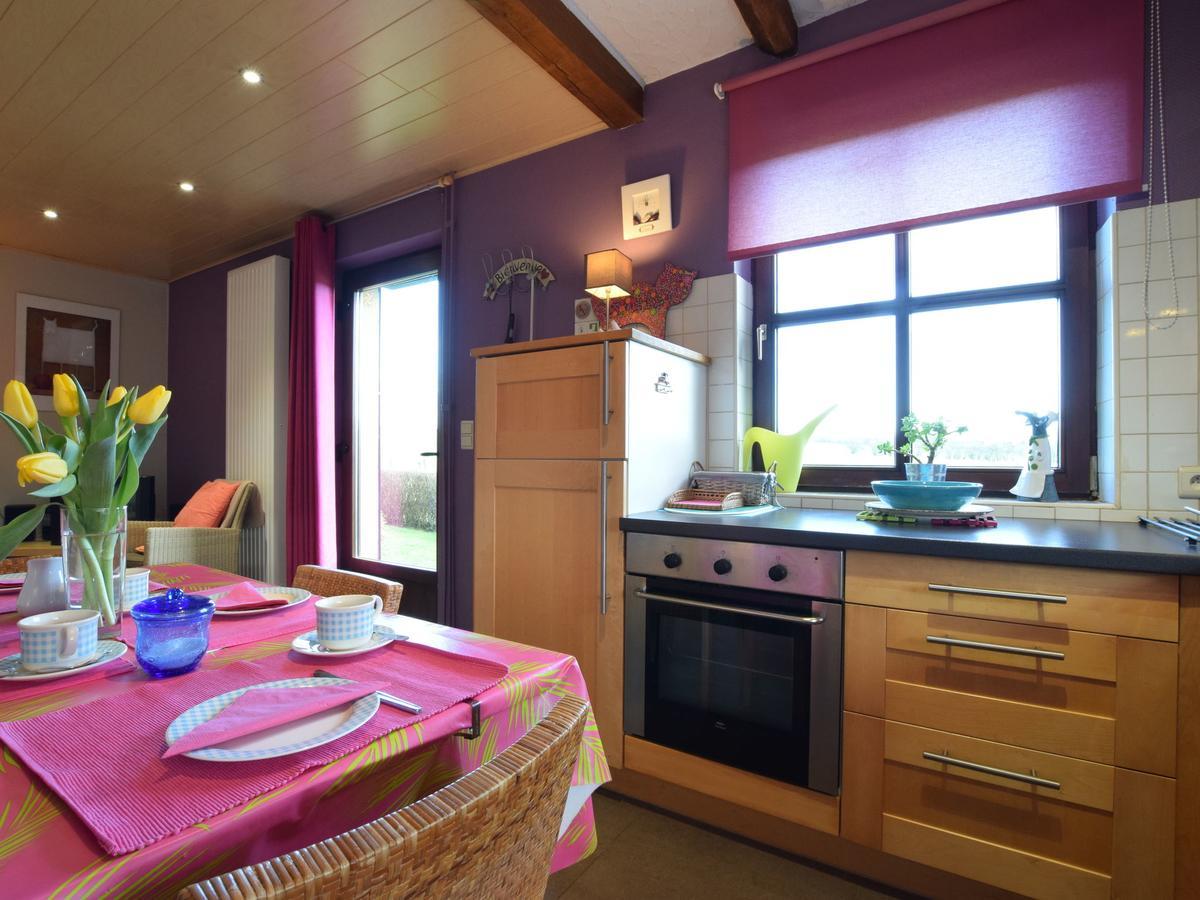 בסטון Peaceful Cottage In Ardennes With Private Terrace מראה חיצוני תמונה