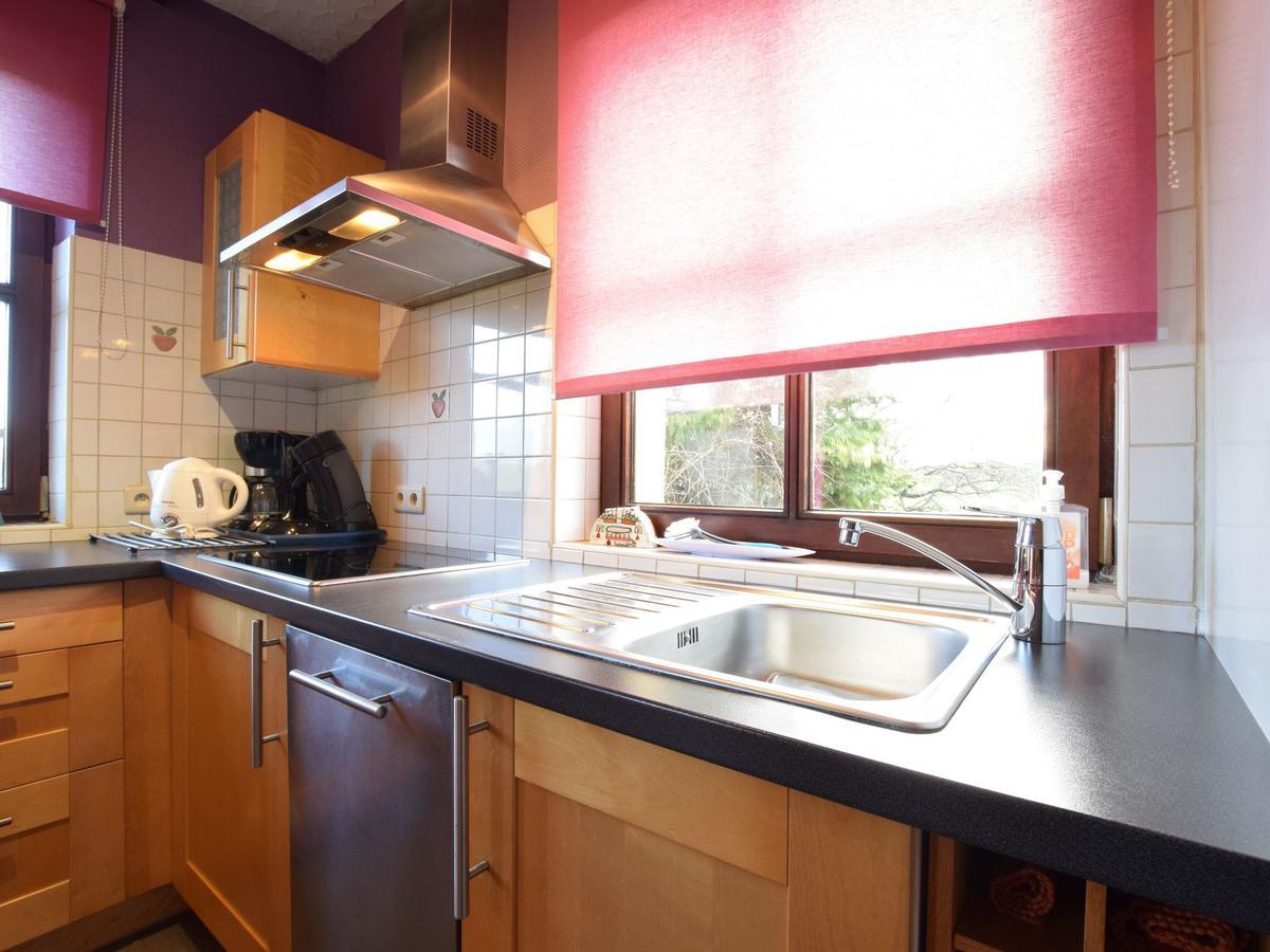 בסטון Peaceful Cottage In Ardennes With Private Terrace מראה חיצוני תמונה