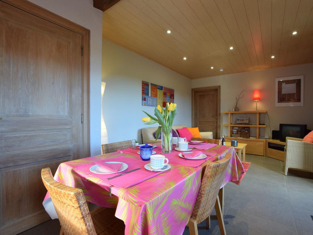 בסטון Peaceful Cottage In Ardennes With Private Terrace מראה חיצוני תמונה